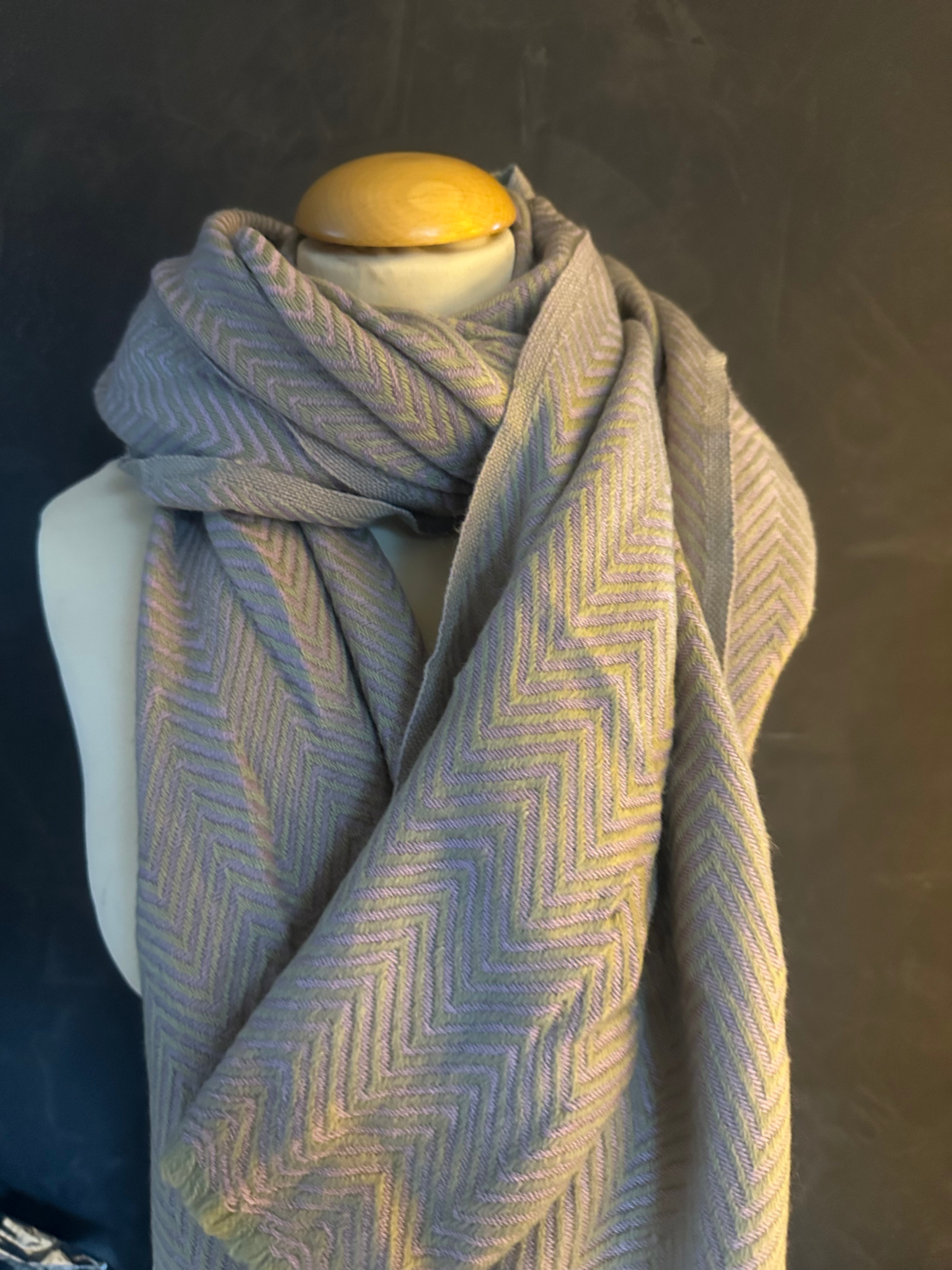 Cahmere sjaal, lila en groen