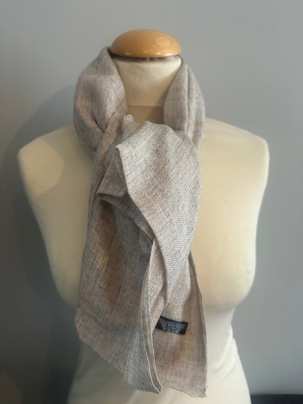 Kleinere en fijner geweven cashmere sjaal